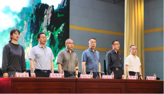  主题教育进行时   bat365在线中国登录入口第二期 业余党校开班